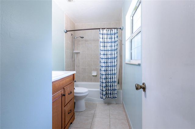 2423 NW 67TH TERRACE, Gainesville, FL 32606