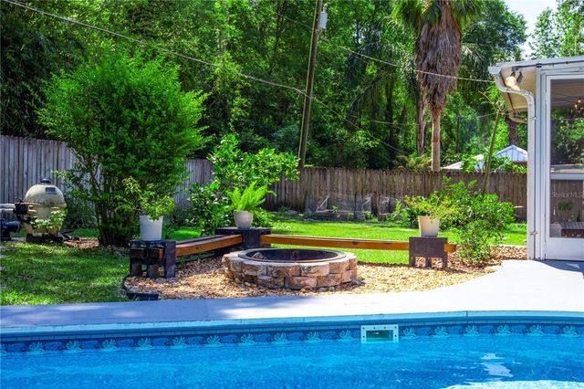 2423 NW 67TH TERRACE, Gainesville, FL 32606
