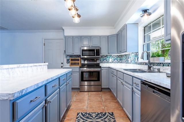 2423 NW 67TH TERRACE, Gainesville, FL 32606