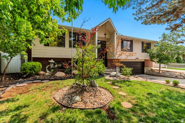 9495 S PINEDALE CIR, Sandy, UT 84092
