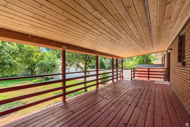 9495 S PINEDALE CIR, Sandy, UT 84092