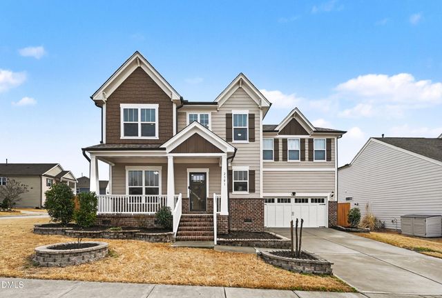 2301 Blue Cedar Court, Apex, NC 27523