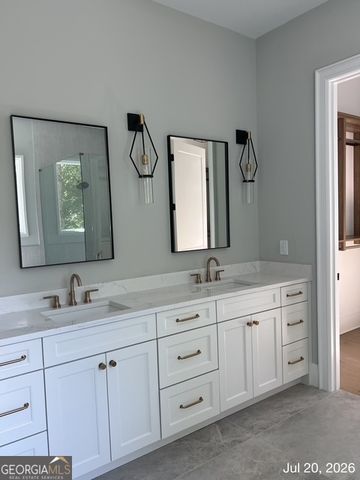 79 Hunters Way, Hoschton, GA 30548