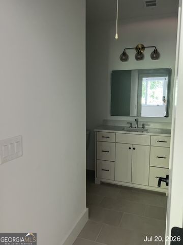 79 Hunters Way, Hoschton, GA 30548