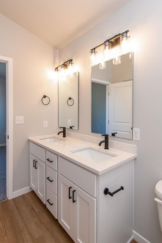 6796 Deer Creek Parkway, Horace, ND 58104