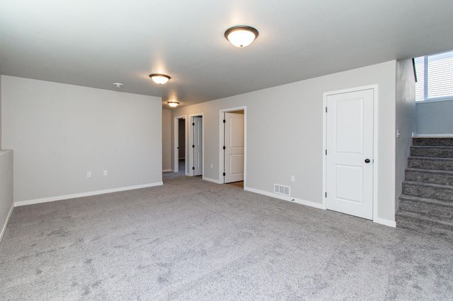 6796 Deer Creek Parkway, Horace, ND 58104