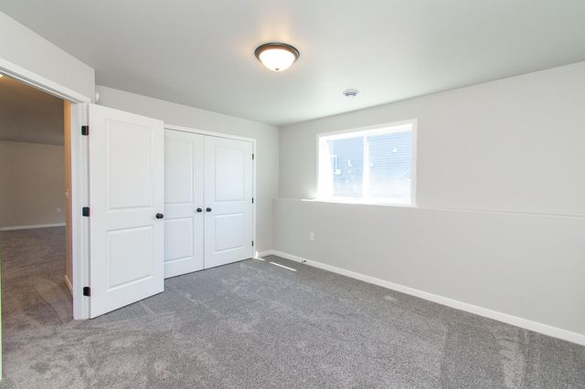6796 Deer Creek Parkway, Horace, ND 58104