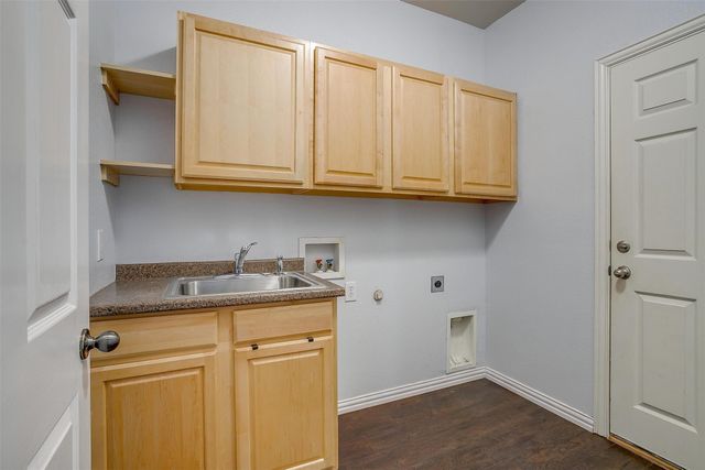 2714 Pinnacle Drive, Burleson, TX 76028