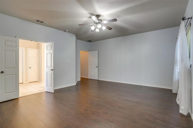 2714 Pinnacle Drive, Burleson, TX 76028