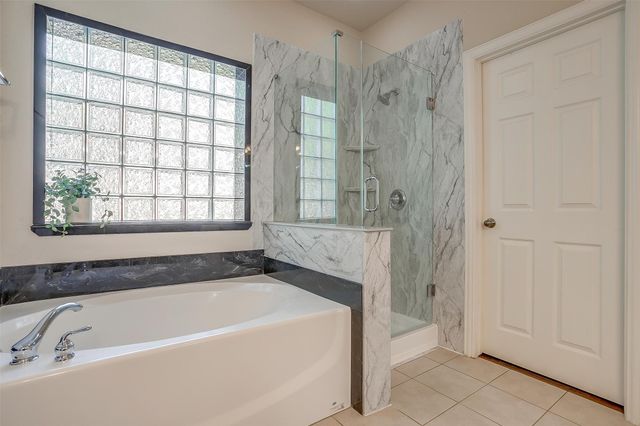2714 Pinnacle Drive, Burleson, TX 76028