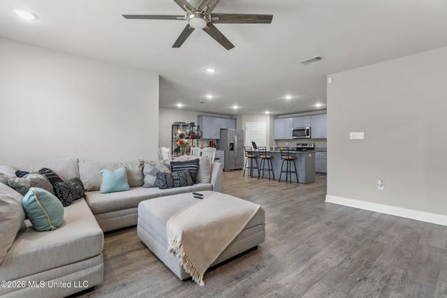 10239 Willow Leaf Drive, Gulfport, MS 39503