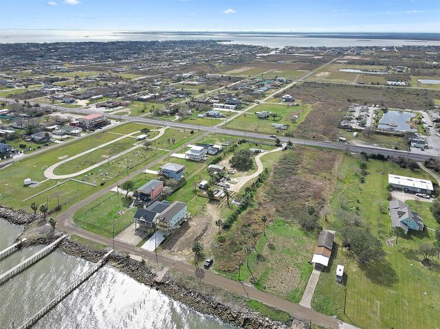 2219 Avenue A, San Leon, TX 77539