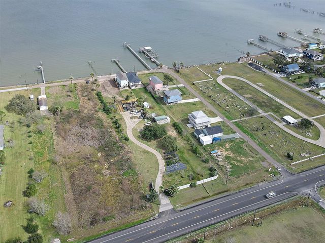 2219 Avenue A, San Leon, TX 77539