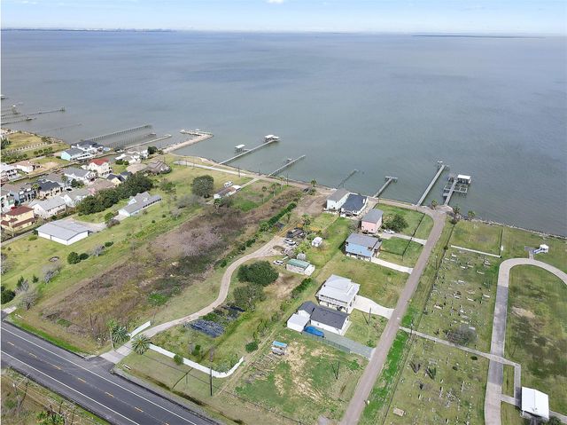 2219 Avenue A, San Leon, TX 77539