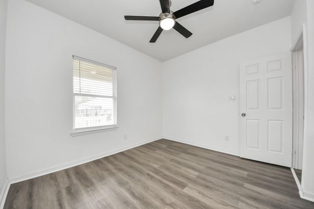 127 Amundsen Street, Houston, TX 77009