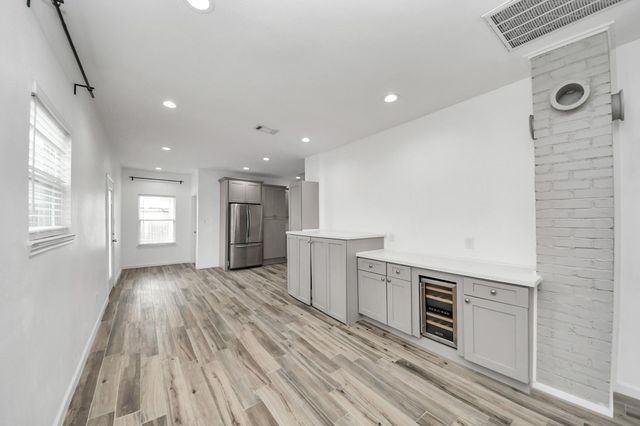 127 Amundsen Street, Houston, TX 77009