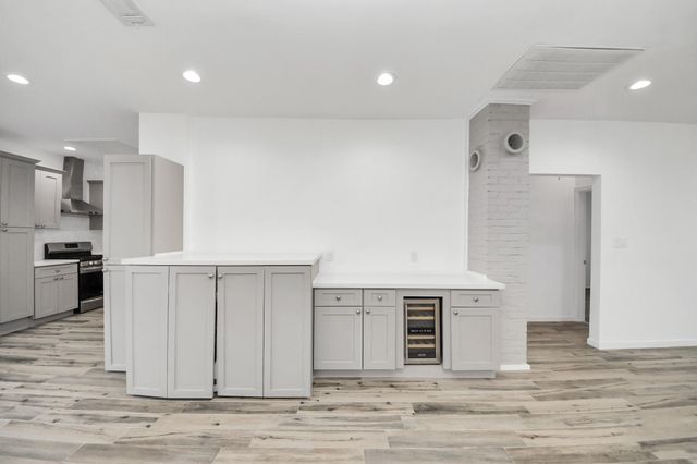 127 Amundsen Street, Houston, TX 77009