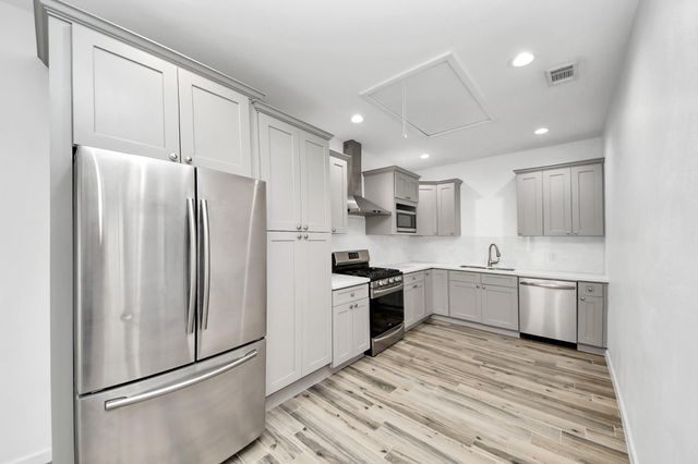 127 Amundsen Street, Houston, TX 77009