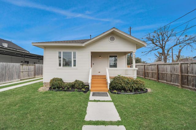 127 Amundsen Street, Houston, TX 77009