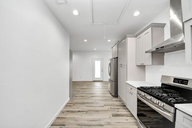 127 Amundsen Street, Houston, TX 77009