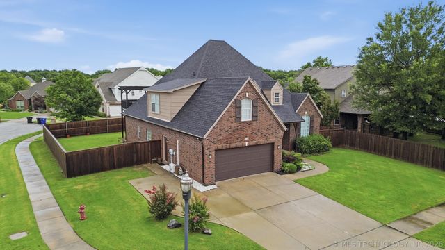 103 S Butternut Avenue, Broken Arrow, OK 74012