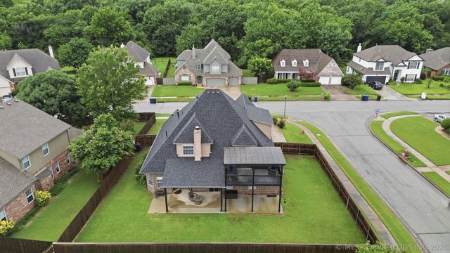 103 S Butternut Avenue, Broken Arrow, OK 74012