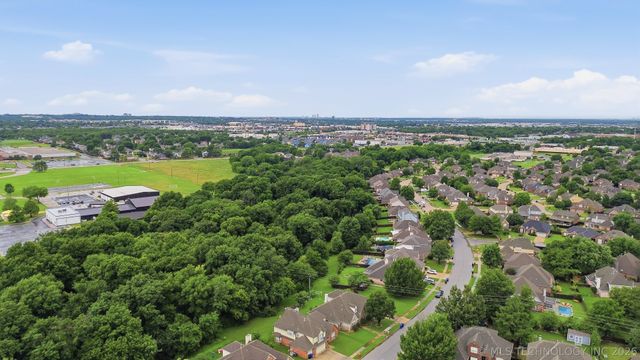 103 S Butternut Avenue, Broken Arrow, OK 74012