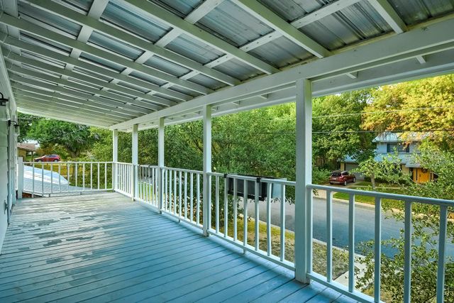 1011 Berrywood DR, Austin, TX 78753