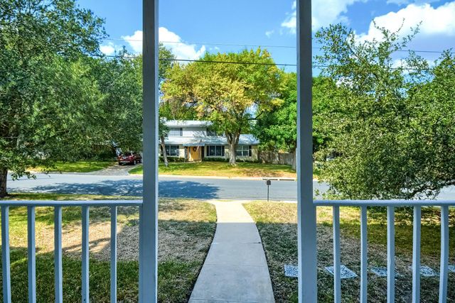 1011 Berrywood DR, Austin, TX 78753