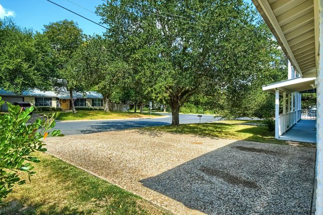 1011 Berrywood DR, Austin, TX 78753