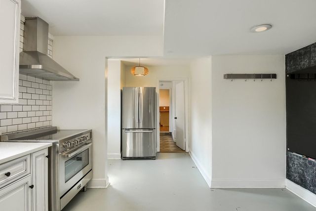 1011 Berrywood DR, Austin, TX 78753