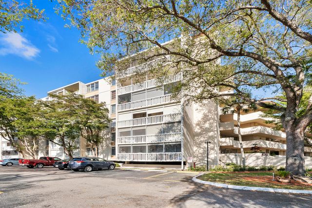 7001 Environ Boulevard 401, Lauderhill, FL 33319