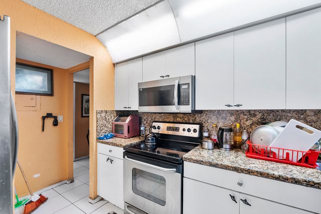 7001 Environ Boulevard 401, Lauderhill, FL 33319