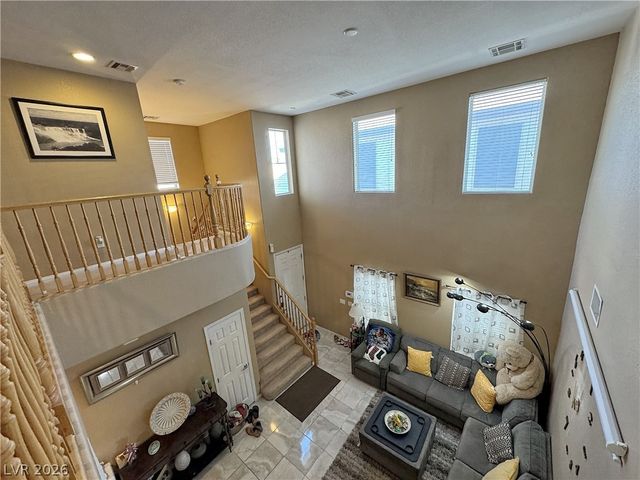 6041 Glenborough Street, Las Vegas, NV 89115