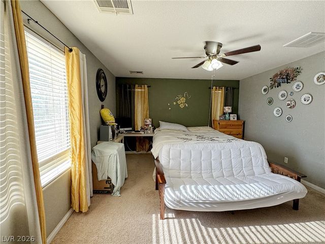 6041 Glenborough Street, Las Vegas, NV 89115