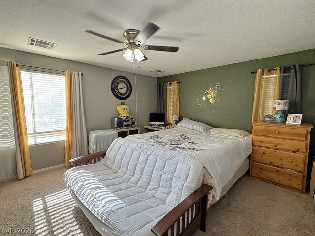 6041 Glenborough Street, Las Vegas, NV 89115