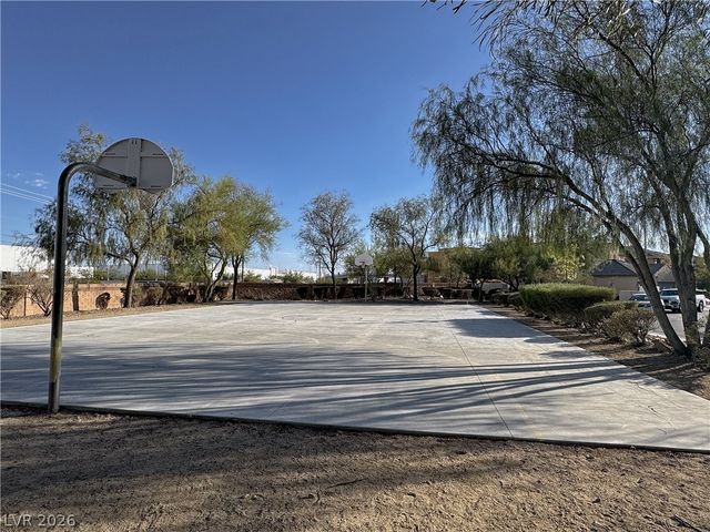 6041 Glenborough Street, Las Vegas, NV 89115