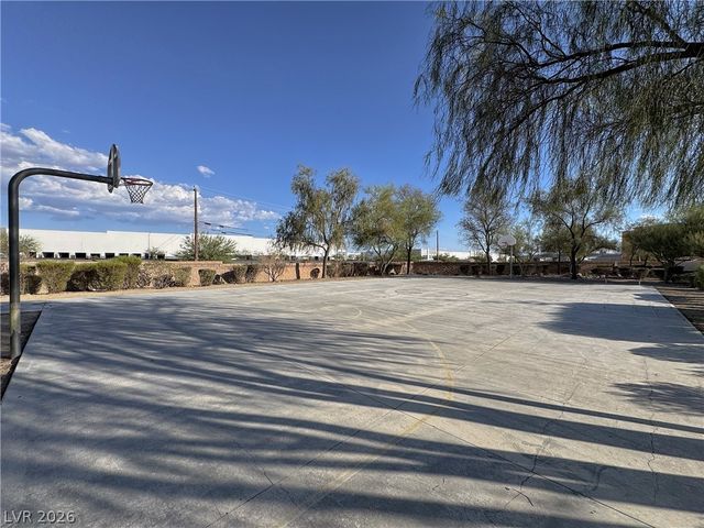 6041 Glenborough Street, Las Vegas, NV 89115