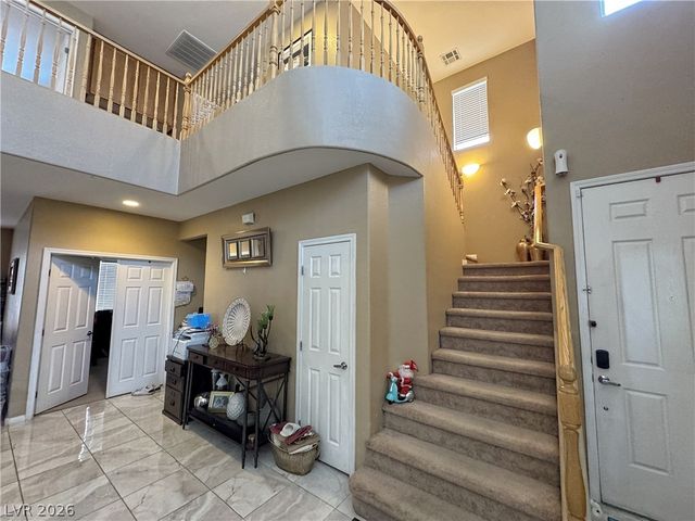 6041 Glenborough Street, Las Vegas, NV 89115