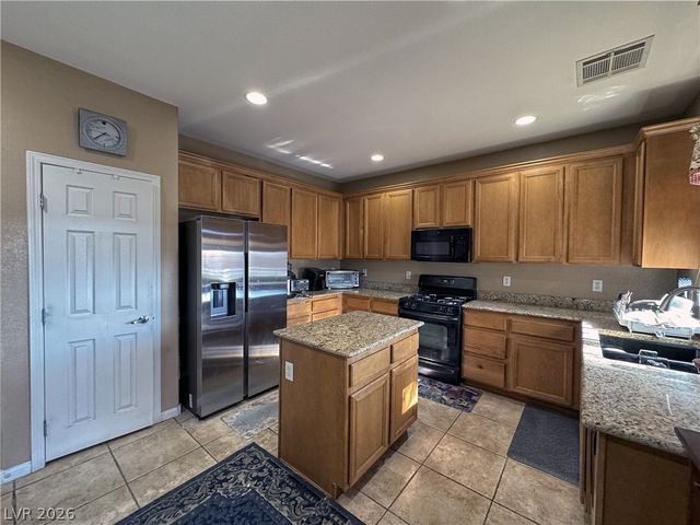 6041 Glenborough Street, Las Vegas, NV 89115