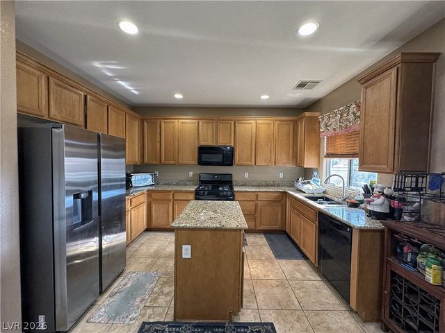 6041 Glenborough Street, Las Vegas, NV 89115