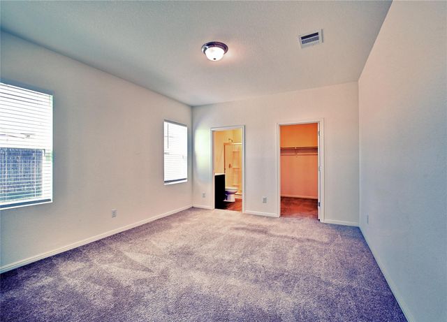 125 Woodpecker RUN, Jarrell, TX 76537