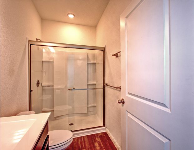 125 Woodpecker RUN, Jarrell, TX 76537