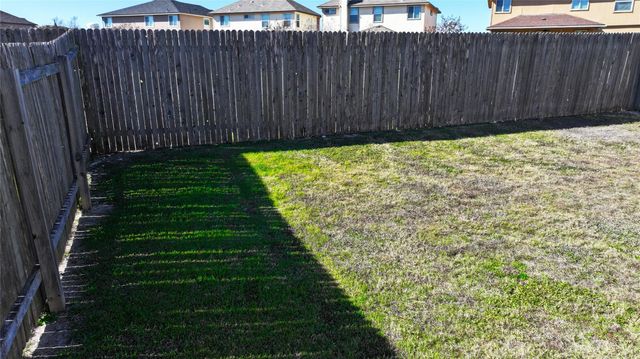 125 Woodpecker RUN, Jarrell, TX 76537