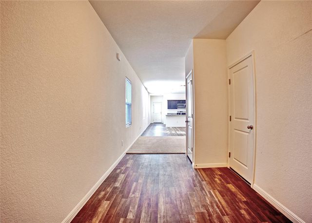 125 Woodpecker RUN, Jarrell, TX 76537