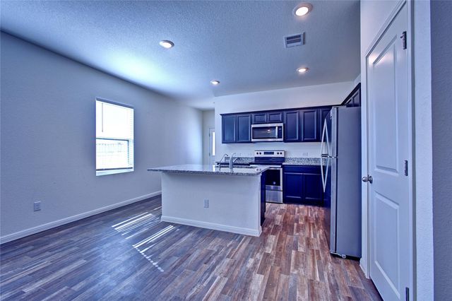 125 Woodpecker RUN, Jarrell, TX 76537