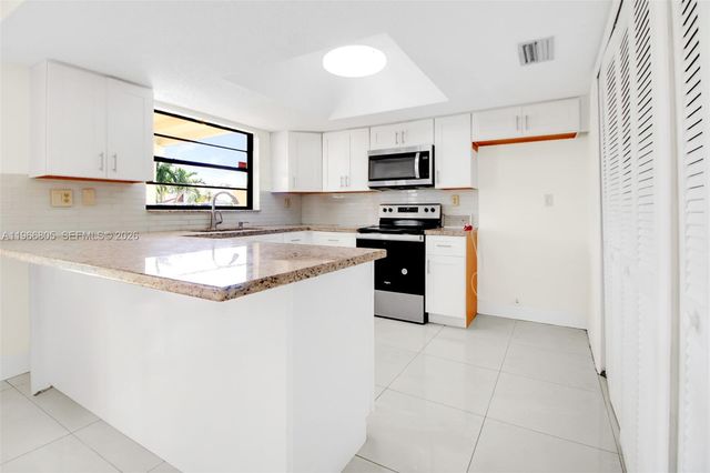 13844 SW 15th St, Miami, FL 33184