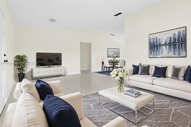 13844 SW 15th St, Miami, FL 33184