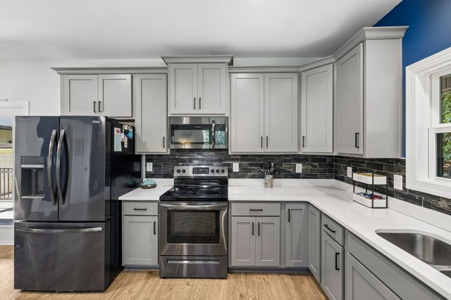 8919 Cedar Grove Rd, Cross Plains, TN 37049