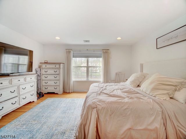 14 Lagoon Way, Roxbury Twp., NJ 07852